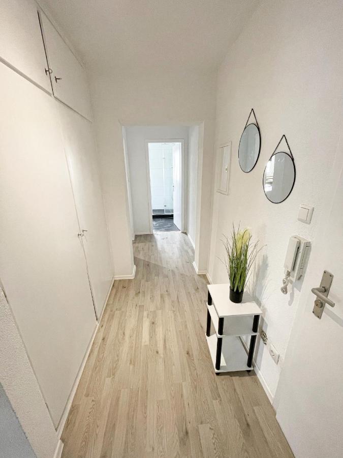 Perfekte 1,5 Wohnung Zentral In Leonberg Gegenueber Einkaufzentrum Esterno foto