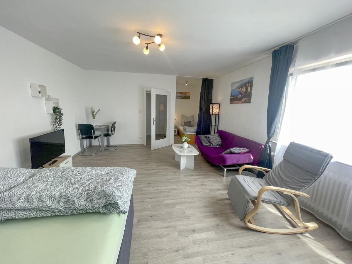 Perfekte 1,5 Wohnung Zentral In Leonberg Gegenueber Einkaufzentrum Esterno foto