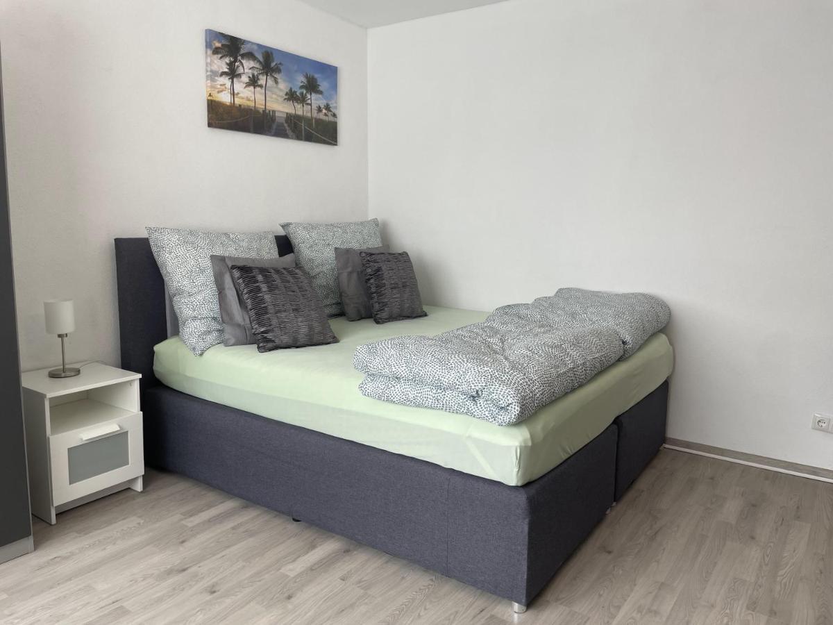 Perfekte 1,5 Wohnung Zentral In Leonberg Gegenueber Einkaufzentrum Esterno foto