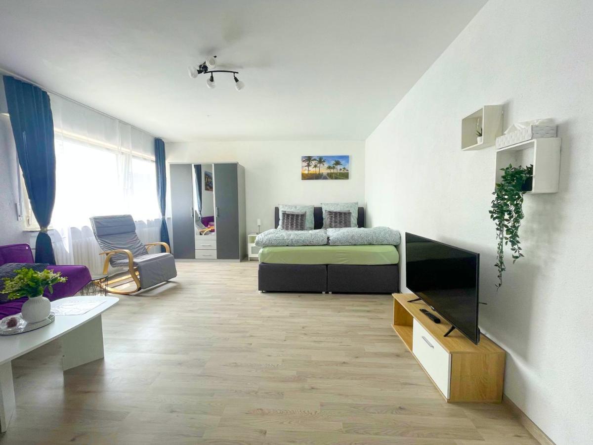 Perfekte 1,5 Wohnung Zentral In Leonberg Gegenueber Einkaufzentrum Esterno foto